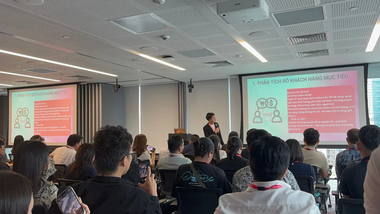 CEO Lê Duy Hiệp teaching how to clearly analyze target customers for TikTok Shop sellers